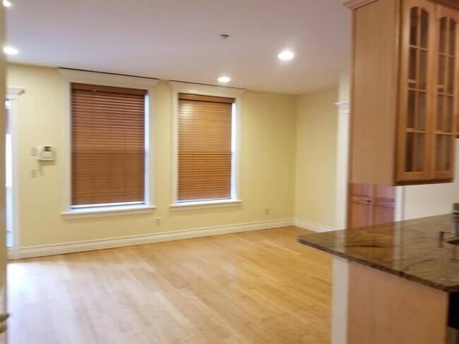 15 S Hamilton St in Poughkeepsie, NY - Building Photo - Building Photo