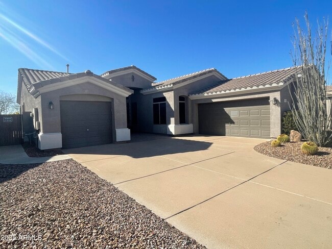 35018 N 27th Ave in Phoenix, AZ - Building Photo - Building Photo