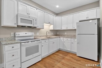 23 S Main St in New Milford, CT - Building Photo - Building Photo