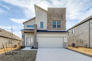 107 Huckleberry Rd in Forney, TX - Building Photo