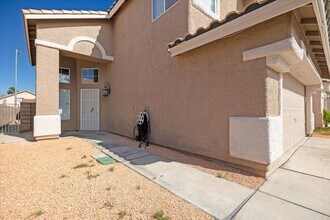 8366 Drop Camp St in Las Vegas, NV - Building Photo - Building Photo