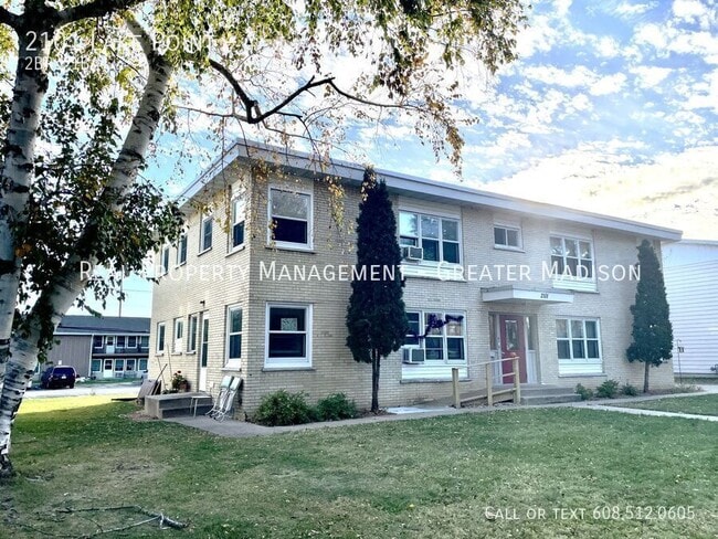 property at 2101 Lake Point Dr