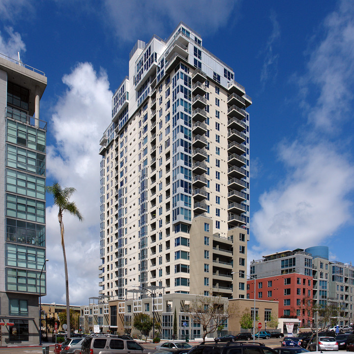 La Vita in San Diego, CA - Building Photo