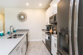 9007 Stinger Dr in Davenport, FL - Building Photo - Building Photo