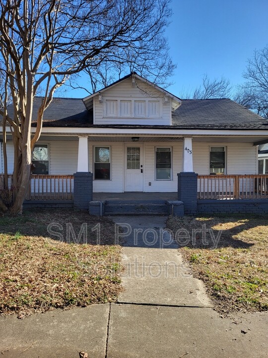 403 Smith St in High Point, NC - Building Photo