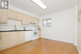 57 Gypsy Roseway in Toronto, ON - Building Photo - Building Photo