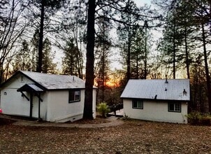 14720 Lynshar Rd in Grass Valley, CA - Building Photo - Building Photo