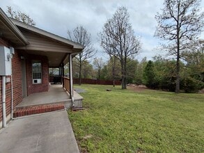 102 Highland Woods Dr in Waynesville, MO - Building Photo - Building Photo