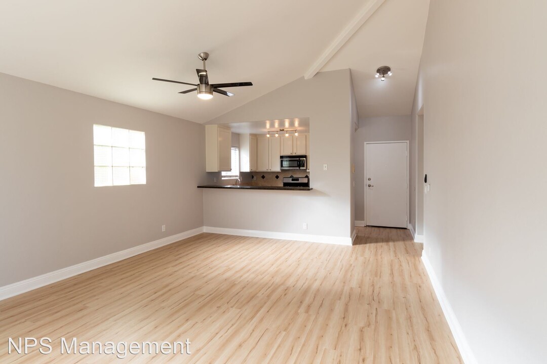 404 W 4th St in Los Angeles, CA - Building Photo