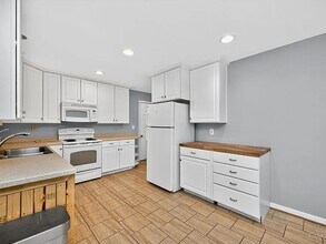 1685 Citadel Pl in Cincinnati, OH - Foto de edificio - Building Photo
