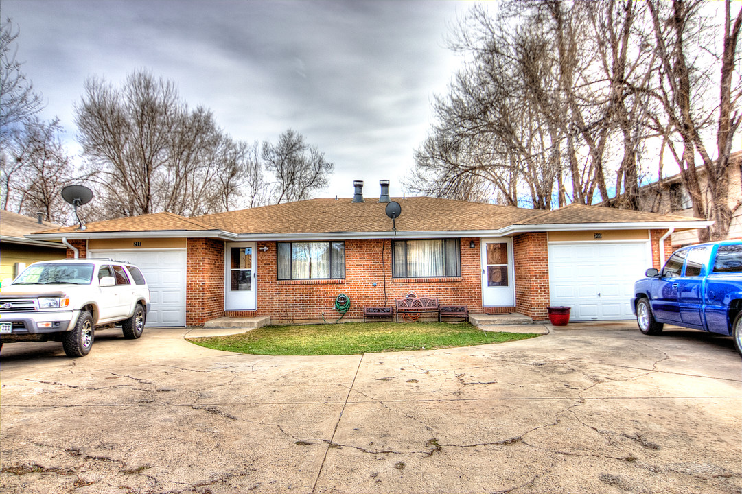 209-211 E Longs Peak Ave in Longmont, CO - Building Photo