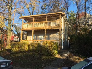 196 W Washington St, Unit 196 in Athens, OH - Building Photo - Building Photo