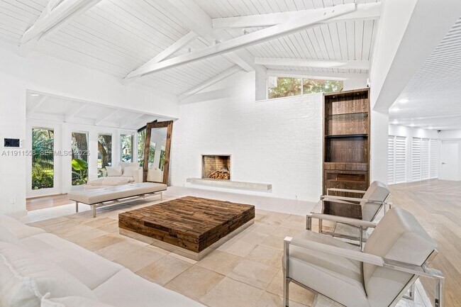 property at 11015 Lakeside Dr