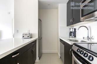 899 Pine St, Unit FL14-ID431 in San Francisco, CA - Foto de edificio - Building Photo