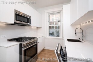 18 Forest St in Cambridge, MA - Building Photo