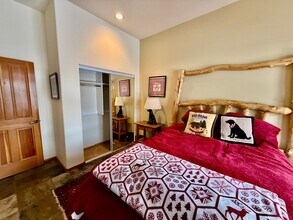 734 Fairway Cir in Mammoth Lakes, CA - Building Photo - Building Photo