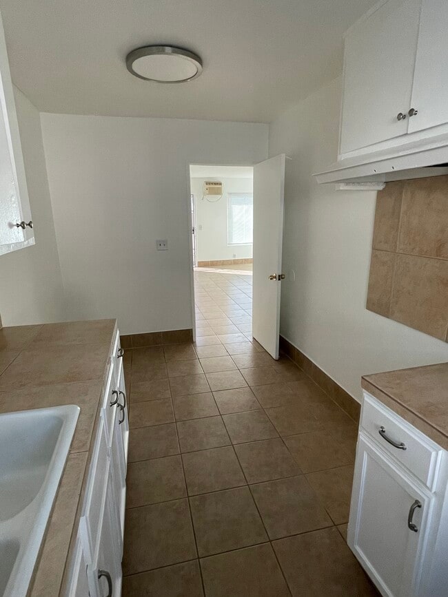 1513 S Arlington Ave in Los Angeles, CA - Building Photo - Building Photo