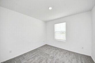 2007 Woodlark Way in Sealy, TX - Building Photo - Building Photo