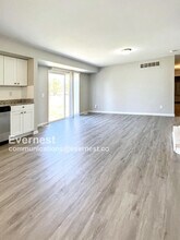 2961 Atlantic Park Ave in Florissant, MO - Building Photo - Building Photo