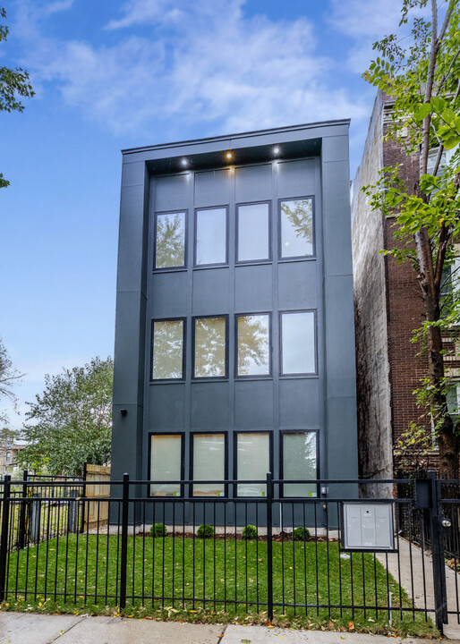 6031 Vernon Ave in Chicago, IL - Building Photo