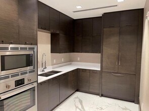 301 Altara Ave, Unit UPH1007 in Coral Gables, FL - Building Photo - Building Photo