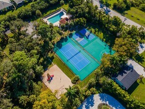 9841 Las Casas Dr in Ft. Myers, FL - Building Photo - Building Photo