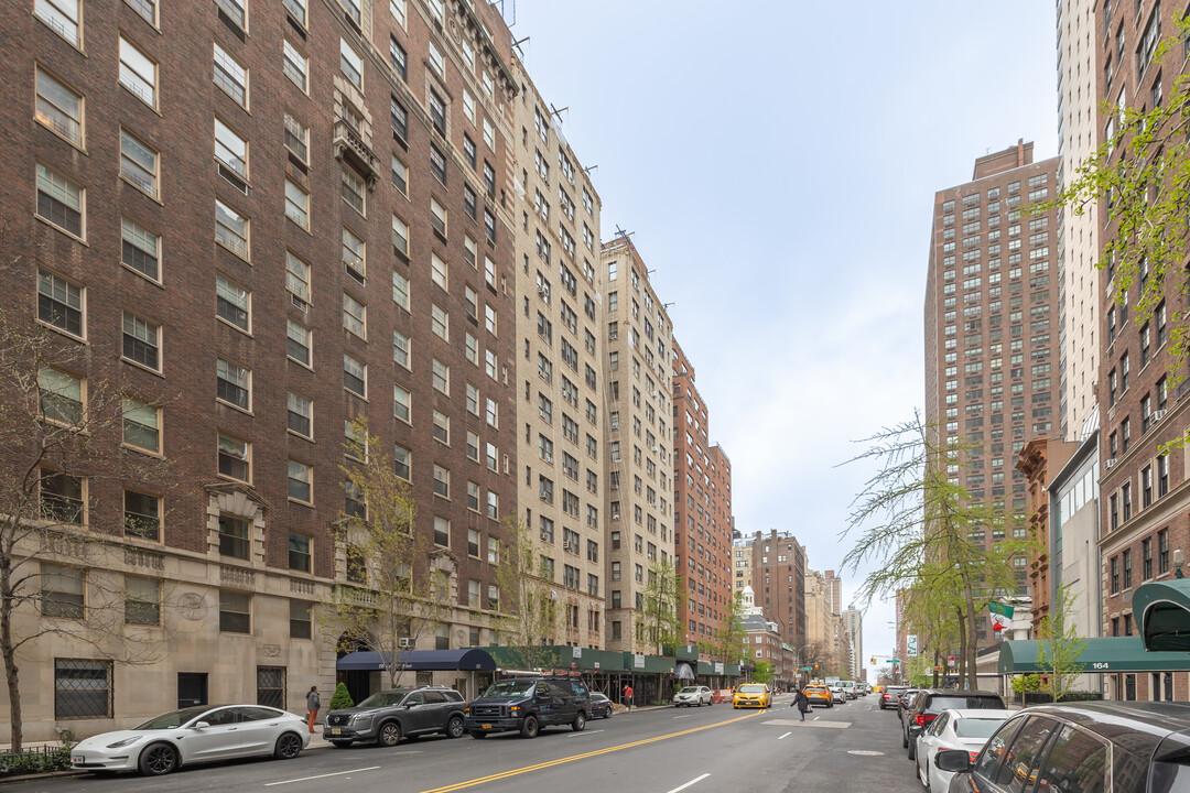 La Bourgogne in New York, NY - Building Photo