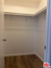 951 Menlo Ave in Los Angeles, CA - Building Photo - Building Photo