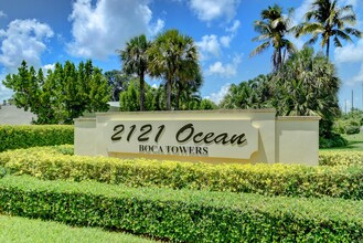 2121 N Ocean Blvd in Boca Raton, FL - Foto de edificio - Building Photo