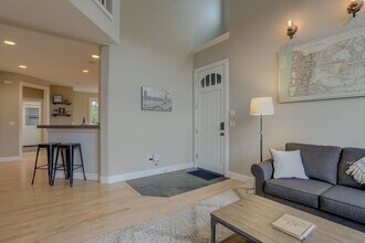 970 SW Vantage Point Way in Bend, OR - Building Photo - Building Photo