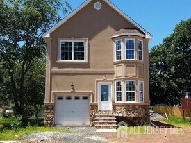 57 Ray St in Franklin Township, NJ - Building Photo