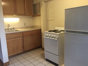 3319 Harvey St-Unit -A in Madison, WI - Building Photo - Building Photo