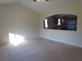 24810 Talladega Rd in St. Robert, MO - Building Photo