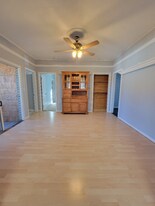 129 Snow St in Woonsocket, RI - Building Photo