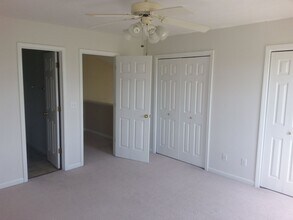 703A Sunflower St in Savoy, IL - Building Photo - Building Photo