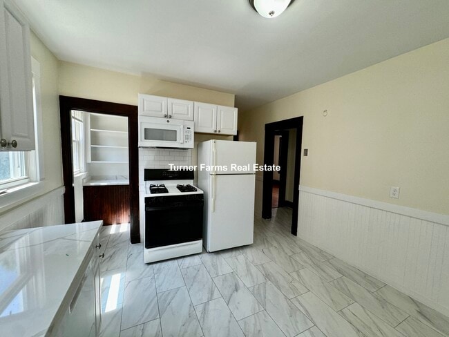 41 Michigan Ave, Unit 1 in Somerville, MA - Foto de edificio - Building Photo