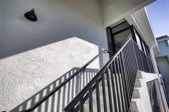 12390 Wellen Golf St-Unit -204 in Venice, FL - Building Photo - Building Photo