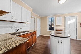 332 Goddard Rd in Wyandotte, MI - Building Photo - Building Photo