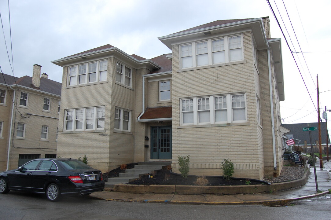 317 Park Dr, Unit PARK DR SADDB ROS in Charleston, WV - Foto de edificio