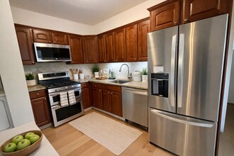 608 W Broad St, Unit #1 in Westfield, NJ - Foto de edificio - Building Photo