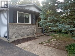 95 Cedar Crest St in Kitchener, ON - Building Photo - Building Photo