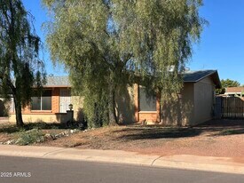 1802 W Villa Rita Dr in Phoenix, AZ - Building Photo