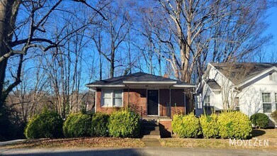 208 N Sunset Dr in Winston-Salem, NC - Building Photo - Building Photo