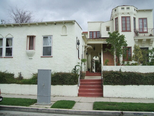 1252 N Mariposa Ave, Unit 102 in Los Angeles, CA - Building Photo - Building Photo