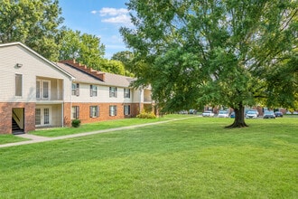 The Venue Apartment Homes in Burlington, NC - Building Photo - Building Photo