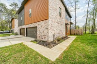 2525 Appian Wy in Roman Forest, TX - Building Photo - Building Photo