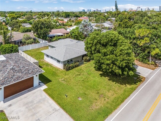 1240 Pompei Ln