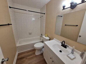 2821 Tully Square in Winston-Salem, NC - Building Photo - Building Photo