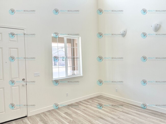 2032 Maradona Dr in Sparks, NV - Building Photo - Building Photo