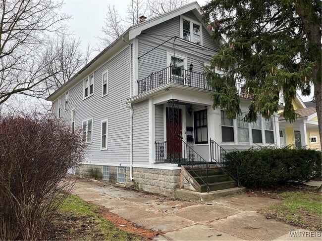 property at 2 Flower St